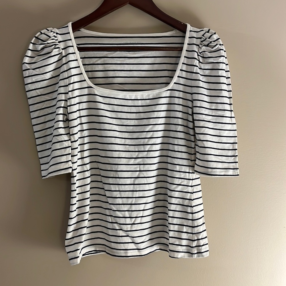 Banana Republic white/black top